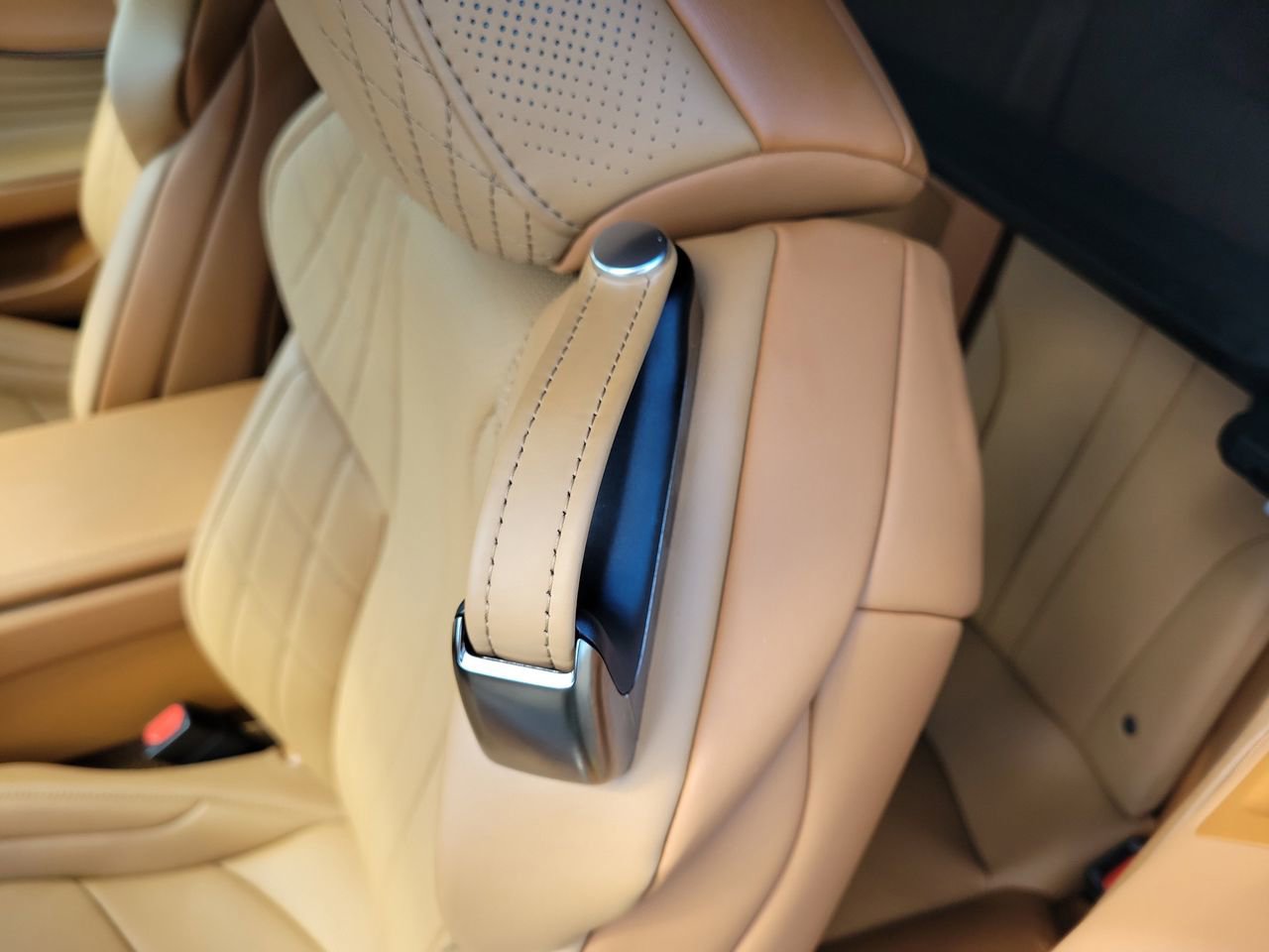 Used 2022 Lexus LC 500 Convertible image 13