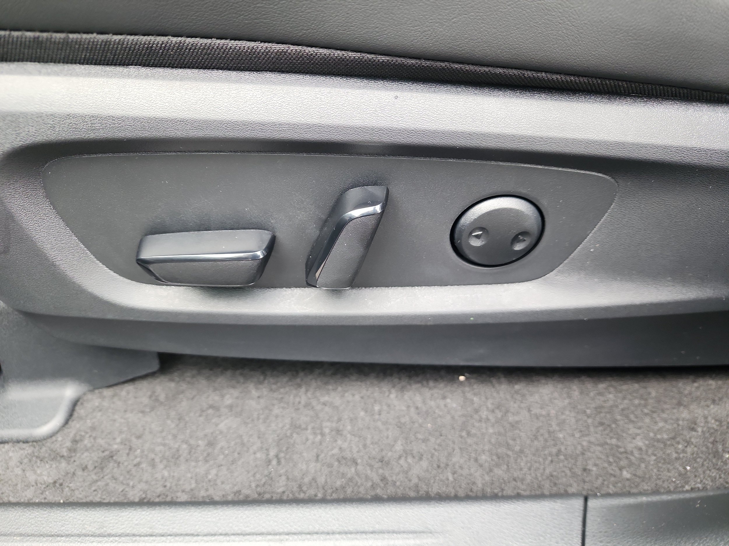 New 2026 Nissan Pathfinder SL AWD/4WD image 12