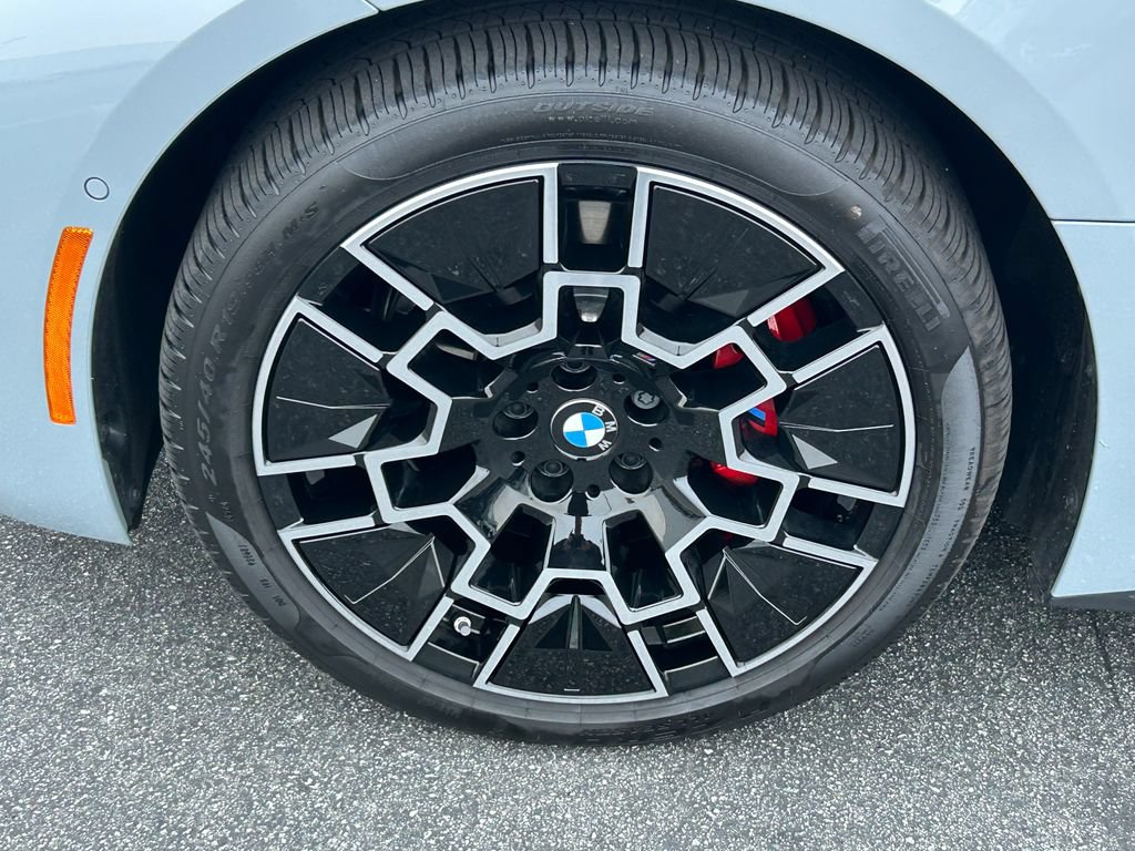 Used 2025 BMW i4 eDrive40 w/ M Sport Package RWD image 9