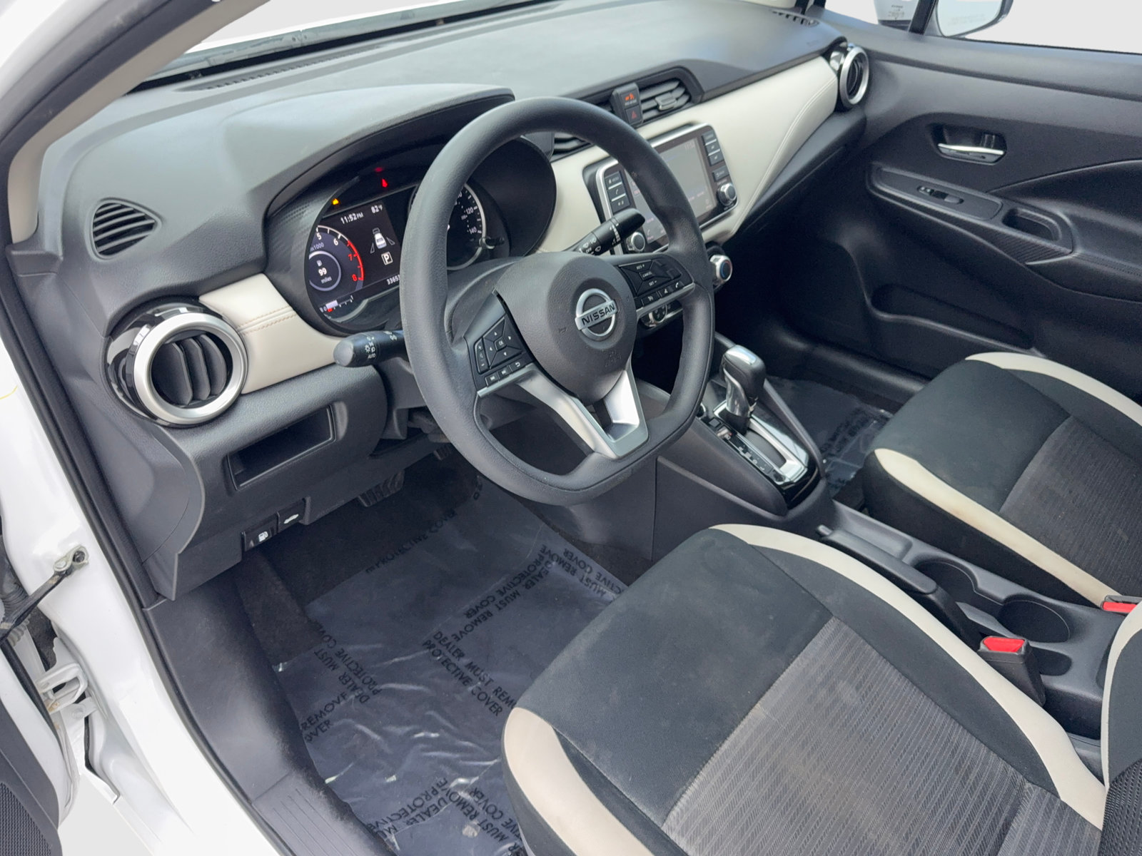 Used 2020 Nissan Versa SV FWD image 15