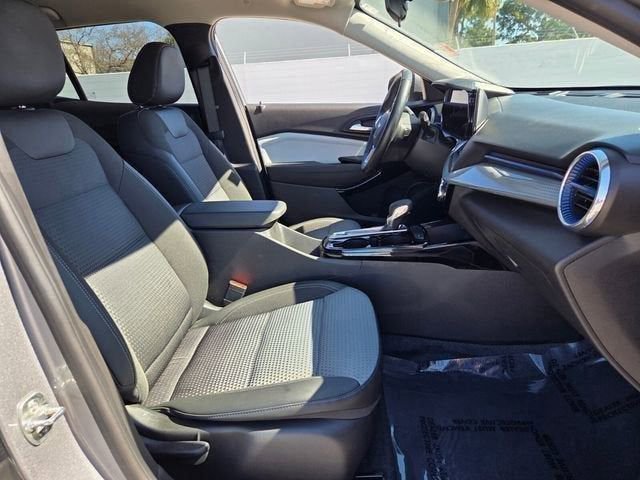 Used 2025 Chevrolet Trax LT w/ Driver Confidence Package image 19