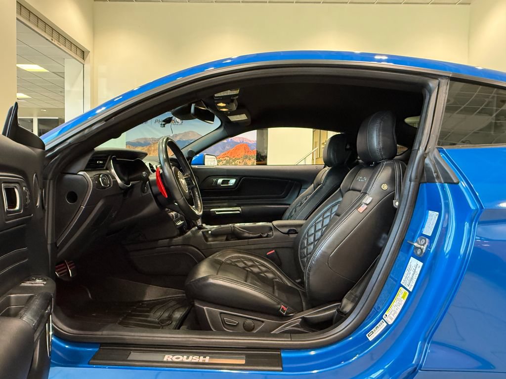 Used 2020 Ford Mustang GT Premium w/ GT Performance Package RWD image 8