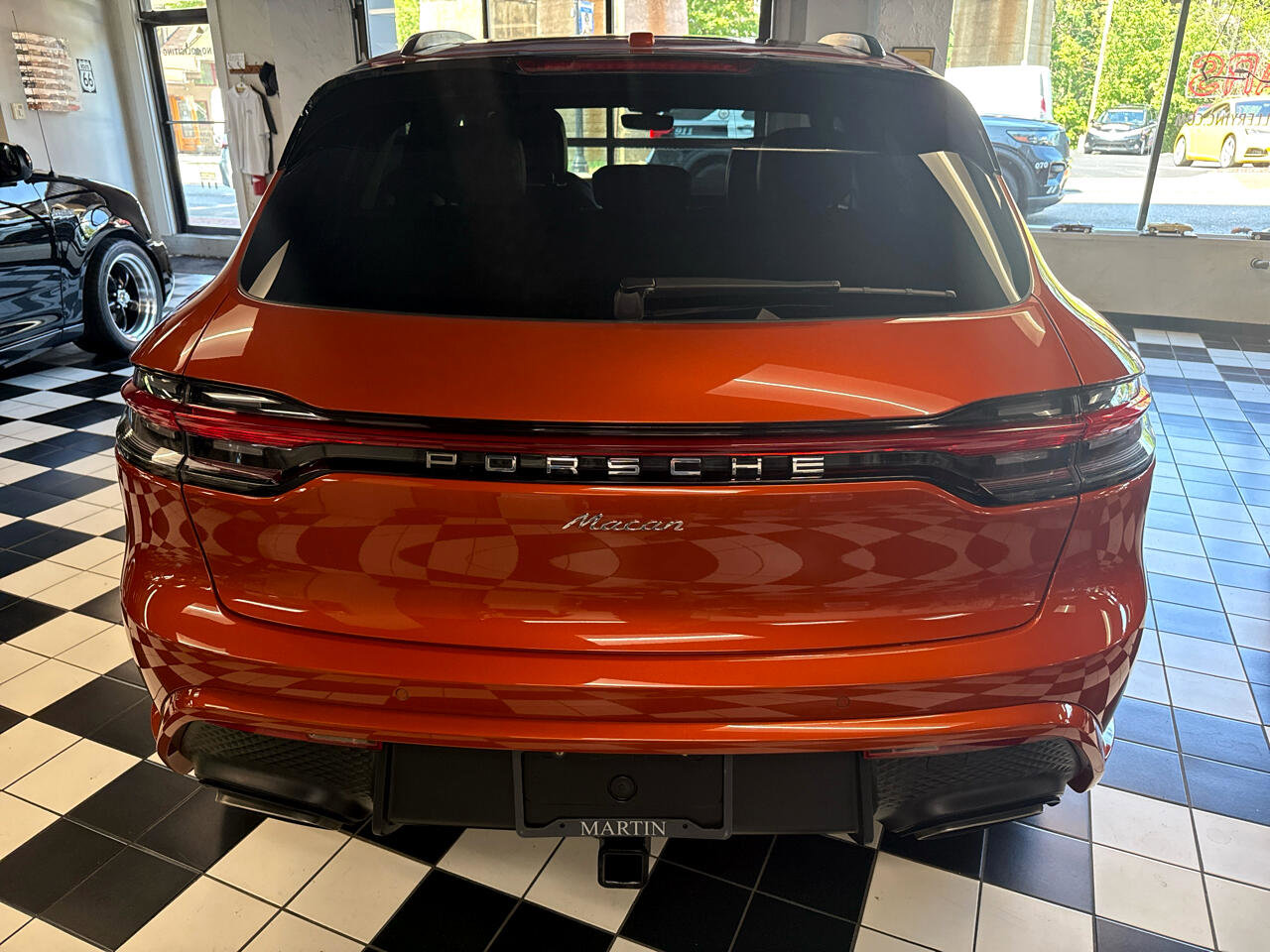 Used 2022 Porsche Macan Base image 5