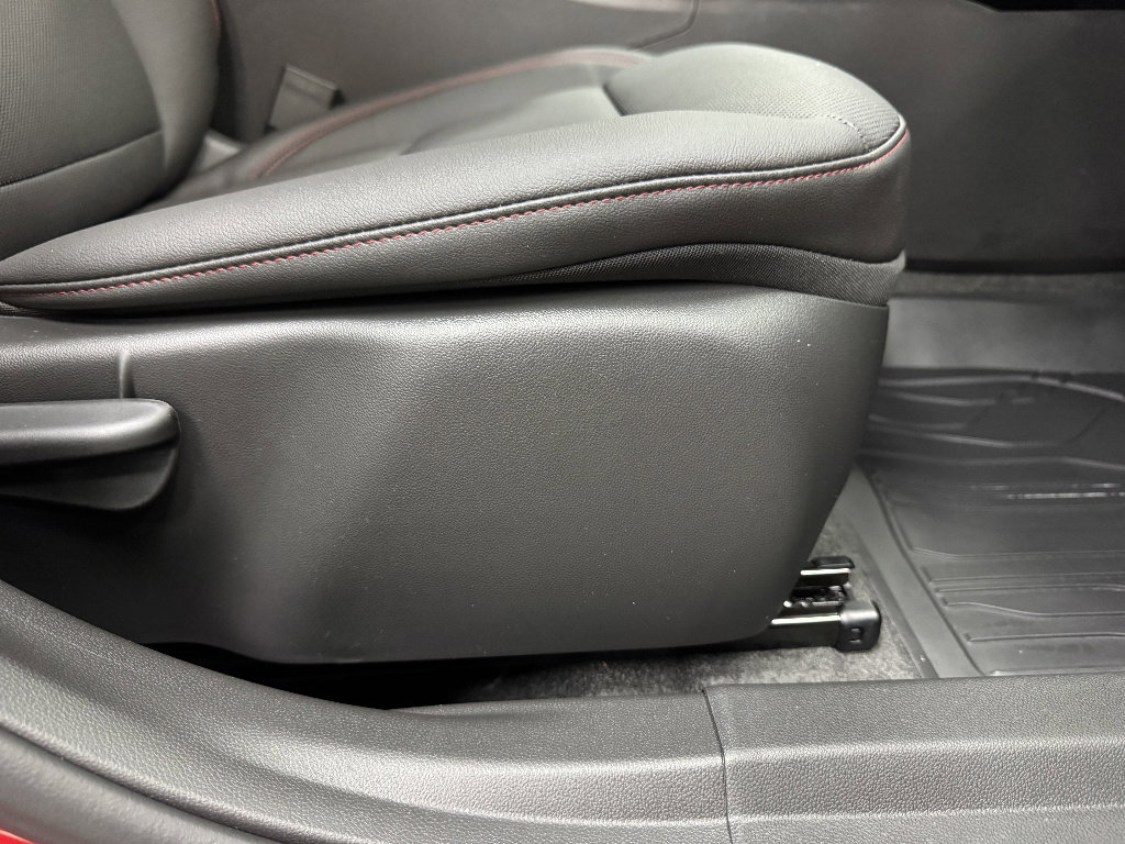 New 2026 Chevrolet Trax RS w/ Sunroof Package FWD image 19