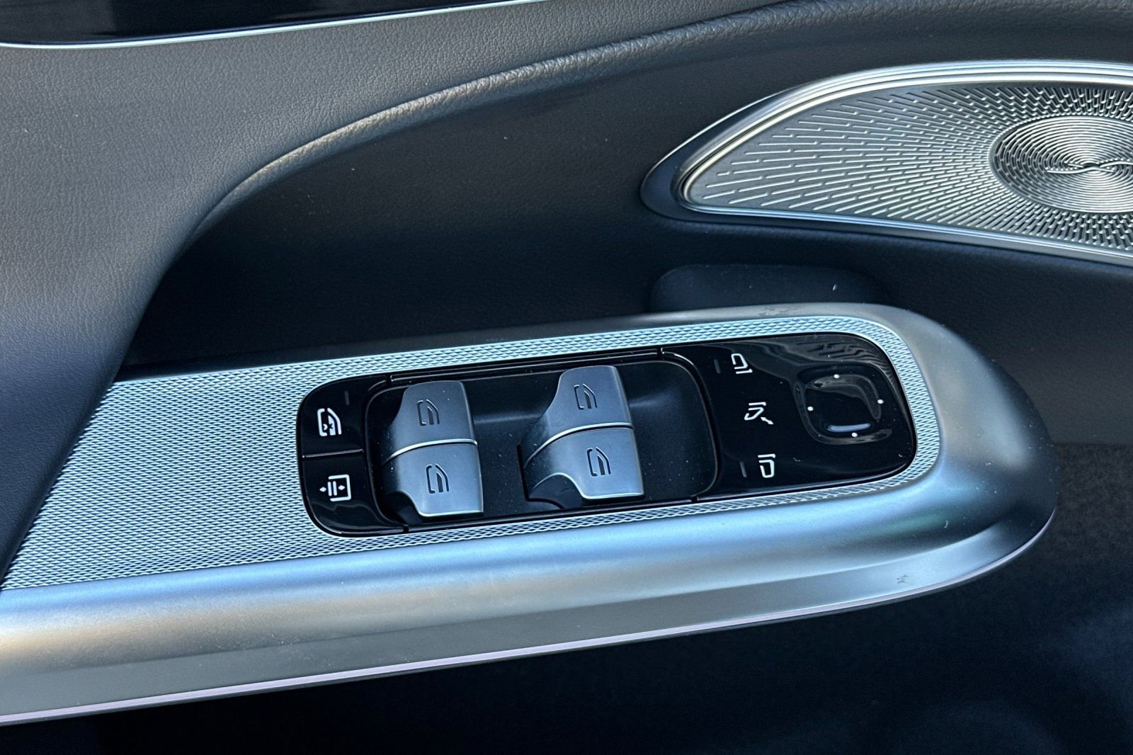 New 2026 Mercedes-Benz E 53 AMG e 4MATIC Sedan image 22