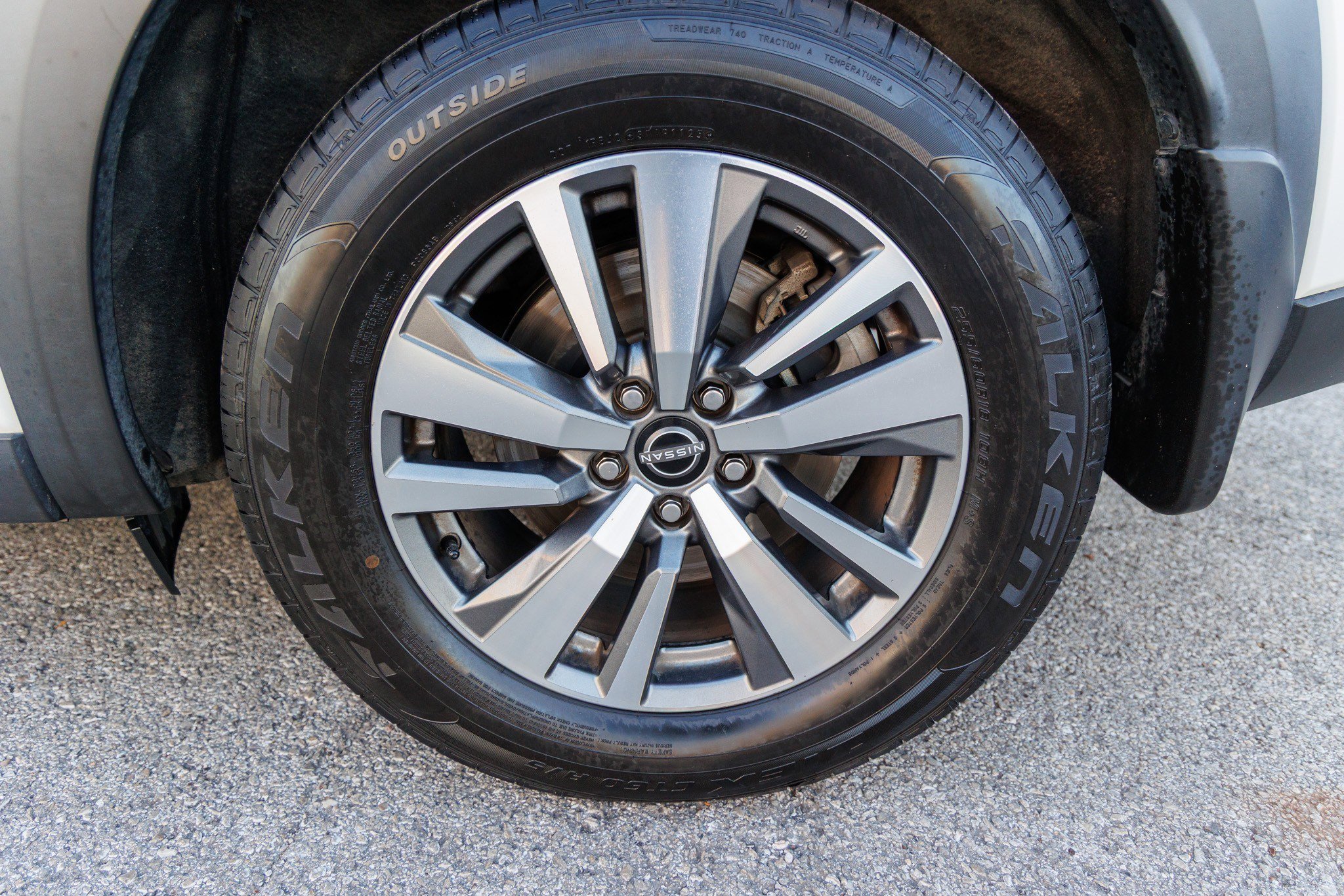 Used 2023 Nissan Pathfinder SL w/ Lighting Package (N92) image 21