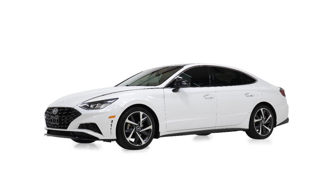 Used 2021 Hyundai Sonata SEL Plus w/ Tech Package FWD image 2
