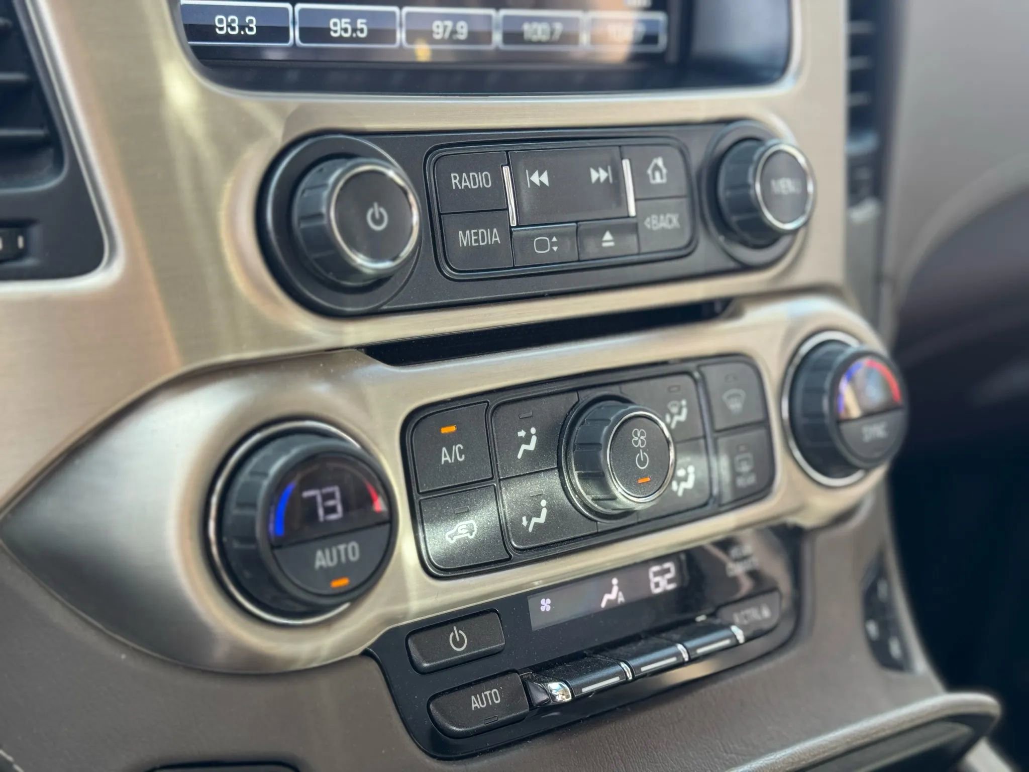 Used 2019 GMC Yukon XL Denali w/ Denali Ultimate Package image 25