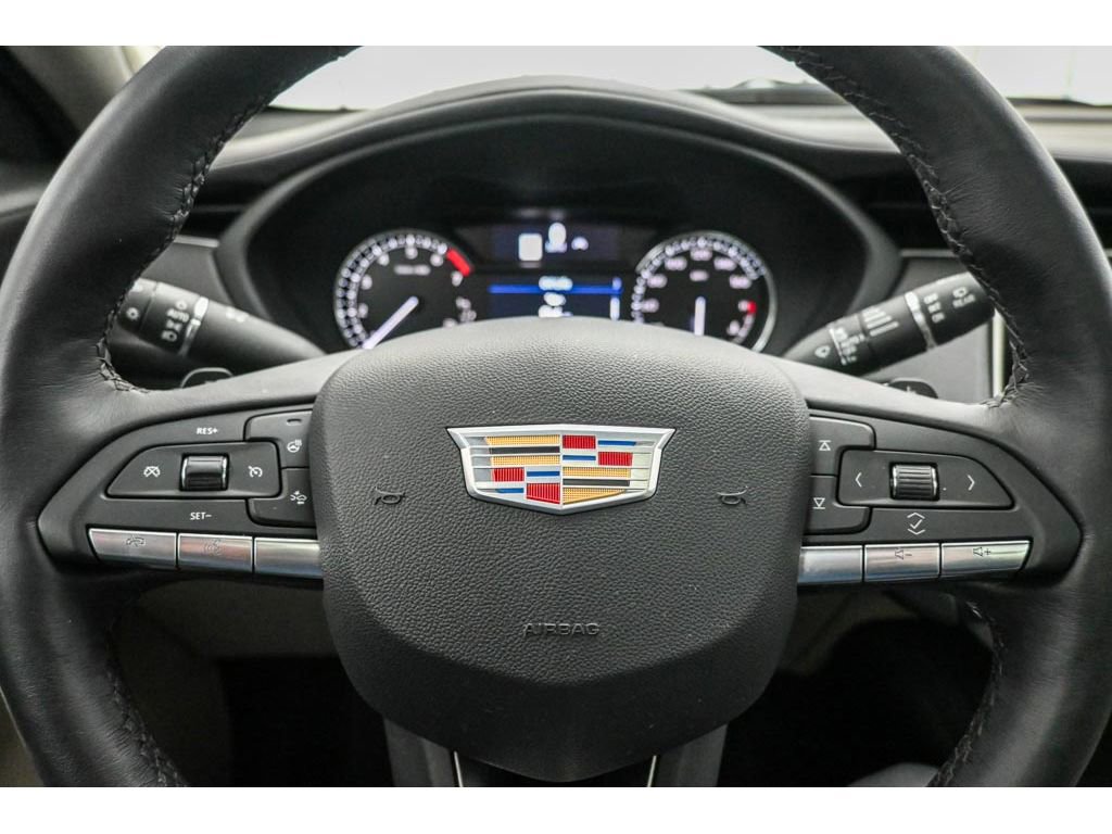 Certified 2022 Cadillac XT4 Premium Luxury w/ Enhanced Visibility Package AWD/4WD image 38