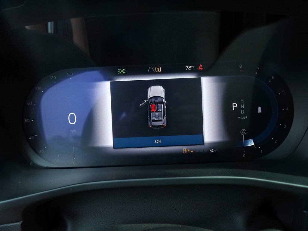 New 2025 Volvo XC40 B5 Plus w/ Climate Package image 22