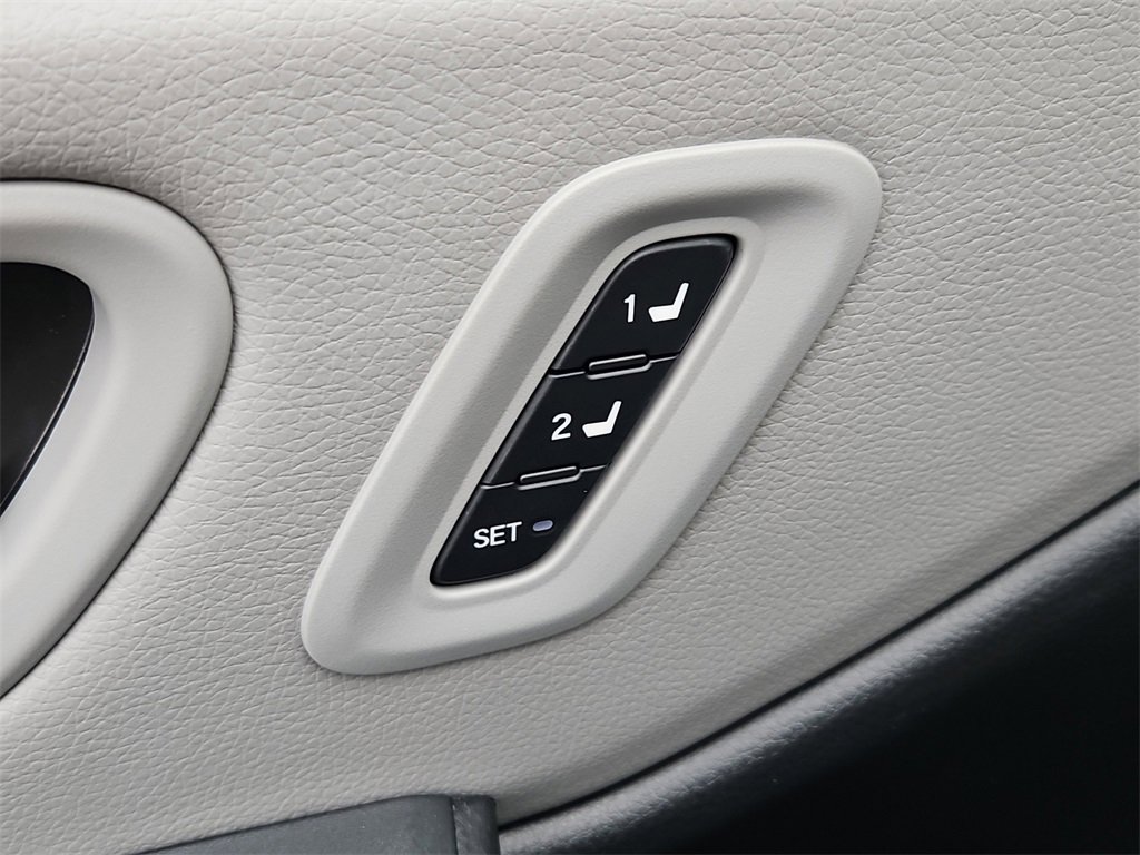 New 2025 Honda Pilot EX-L image 11