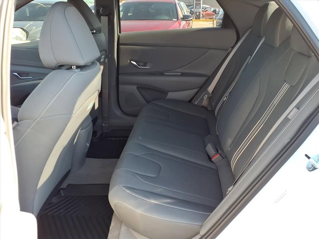 New 2025 Hyundai Elantra Sport image 11