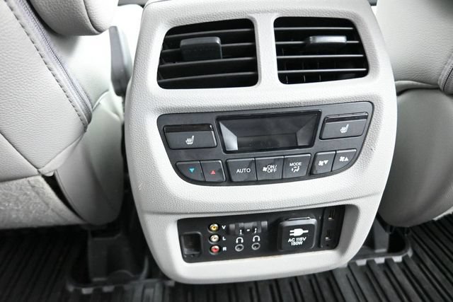 Used 2016 Honda Pilot Elite image 24