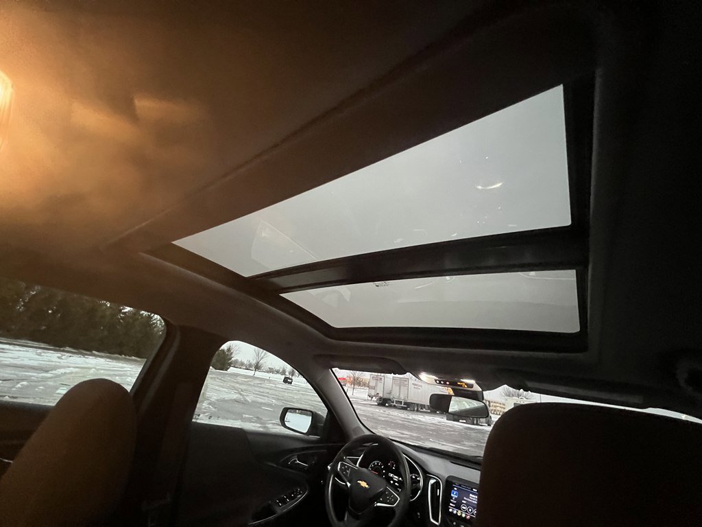 Used 2021 Chevrolet Malibu LT image 22