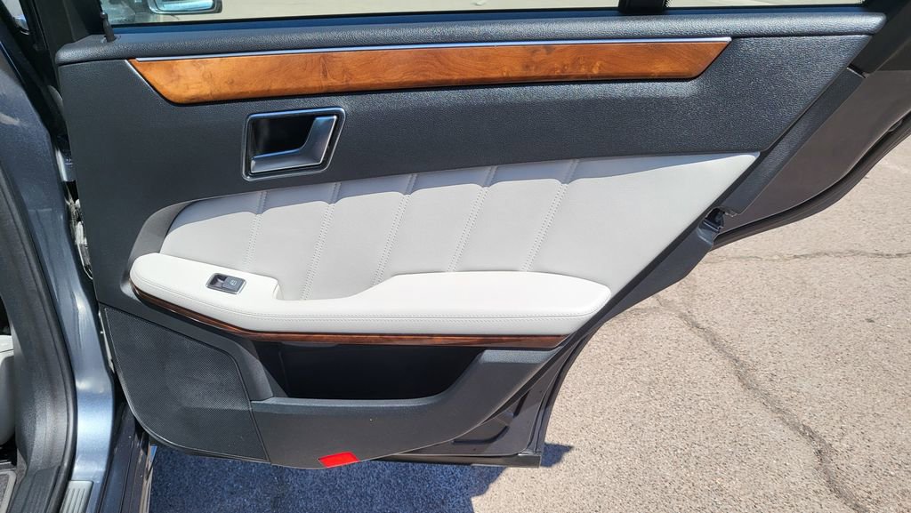 Used 2013 Mercedes-Benz E 350 Sedan image 18