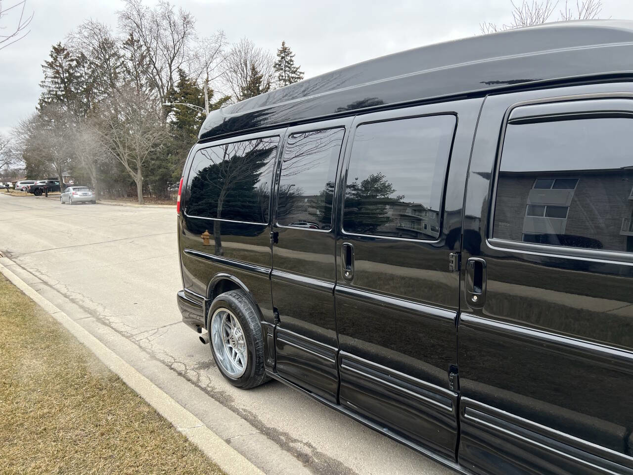 Used 2014 GMC Savana 1500 image 9