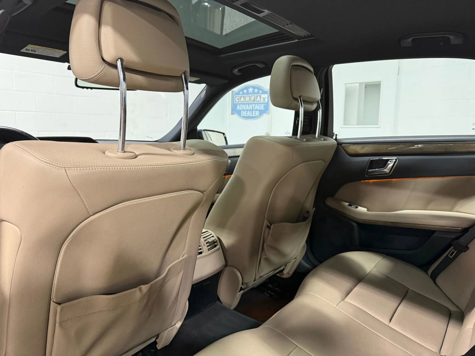 Used 2010 Mercedes-Benz E 350 E 350 4MATIC Sedan 4D image 38