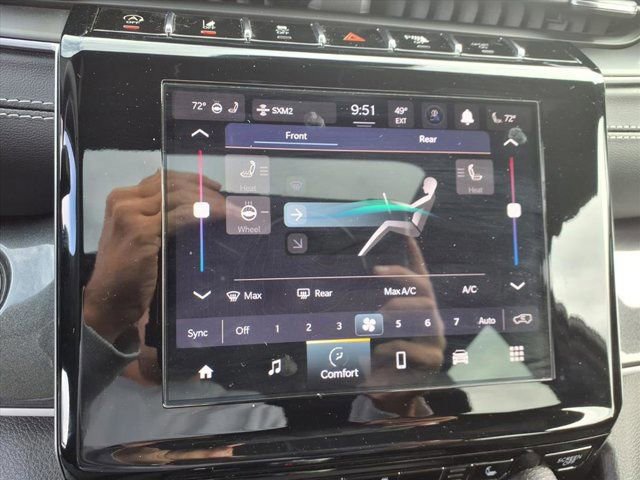 Used 2023 Jeep Grand Cherokee L Laredo image 15