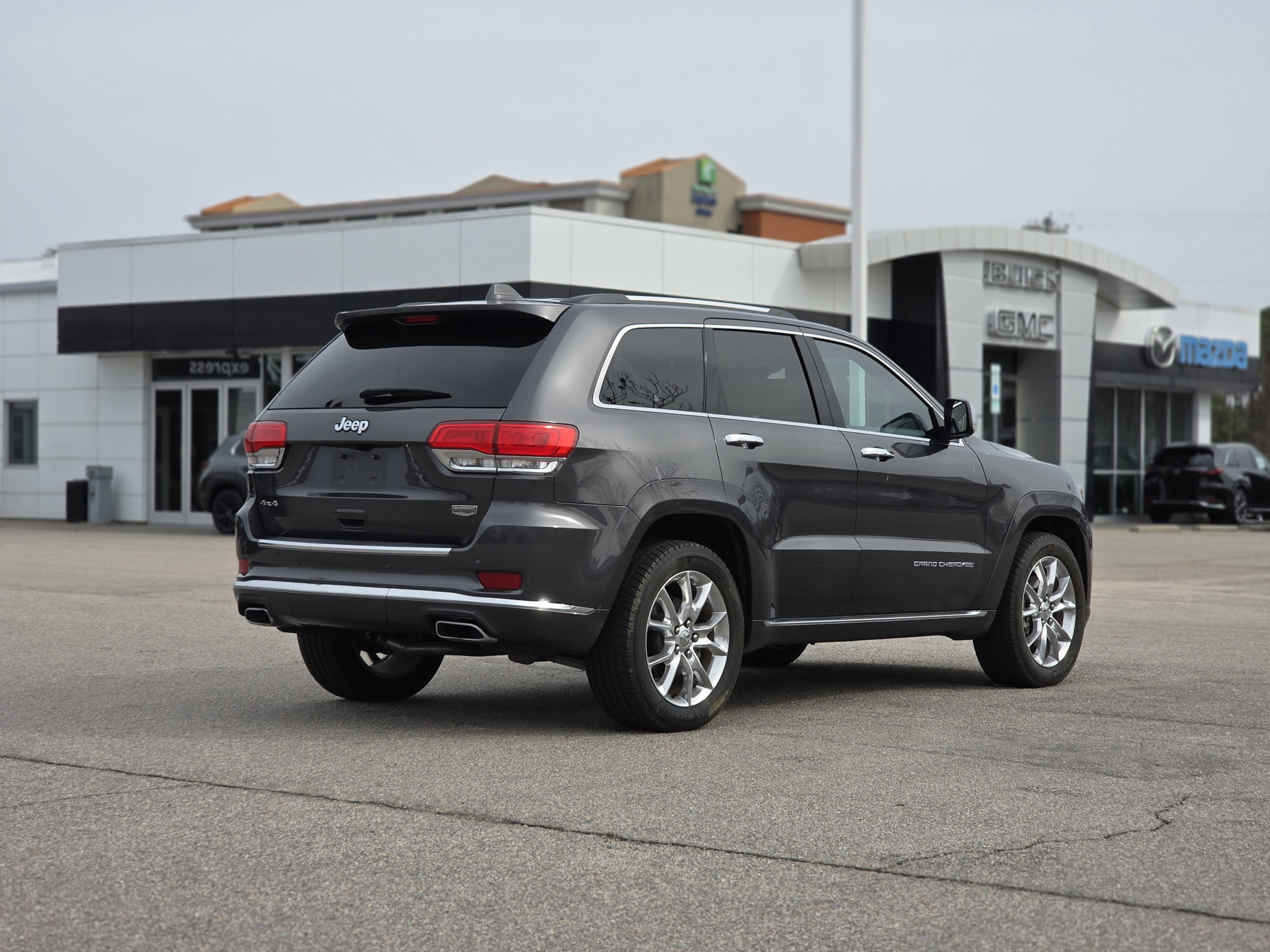 Used 2016 Jeep Grand Cherokee Summit image 7