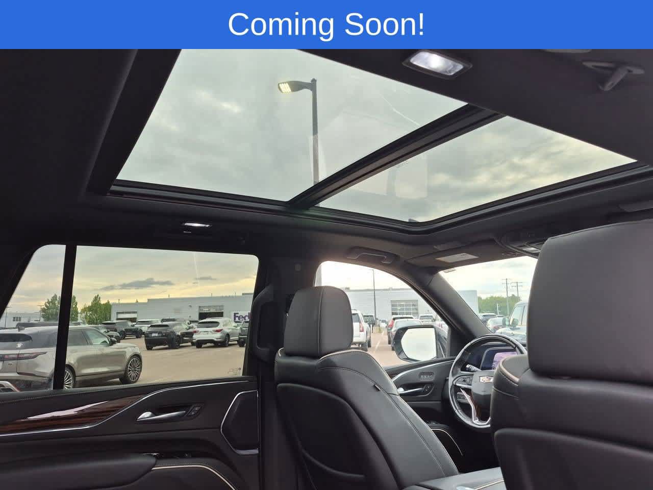 Used 2023 Cadillac Escalade Premium Luxury AWD/4WD image 24