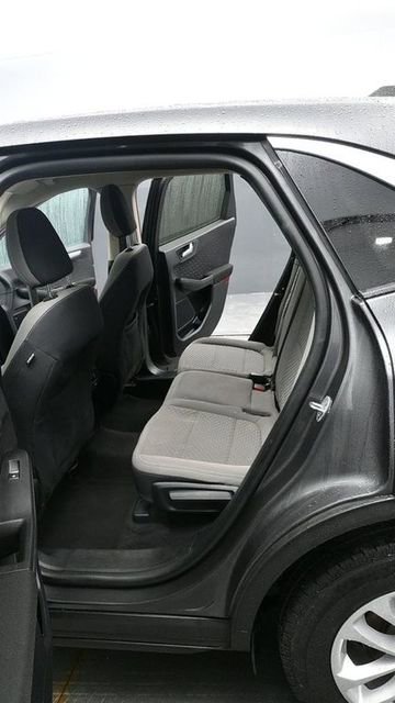 Used 2020 Ford Escape SE image 14