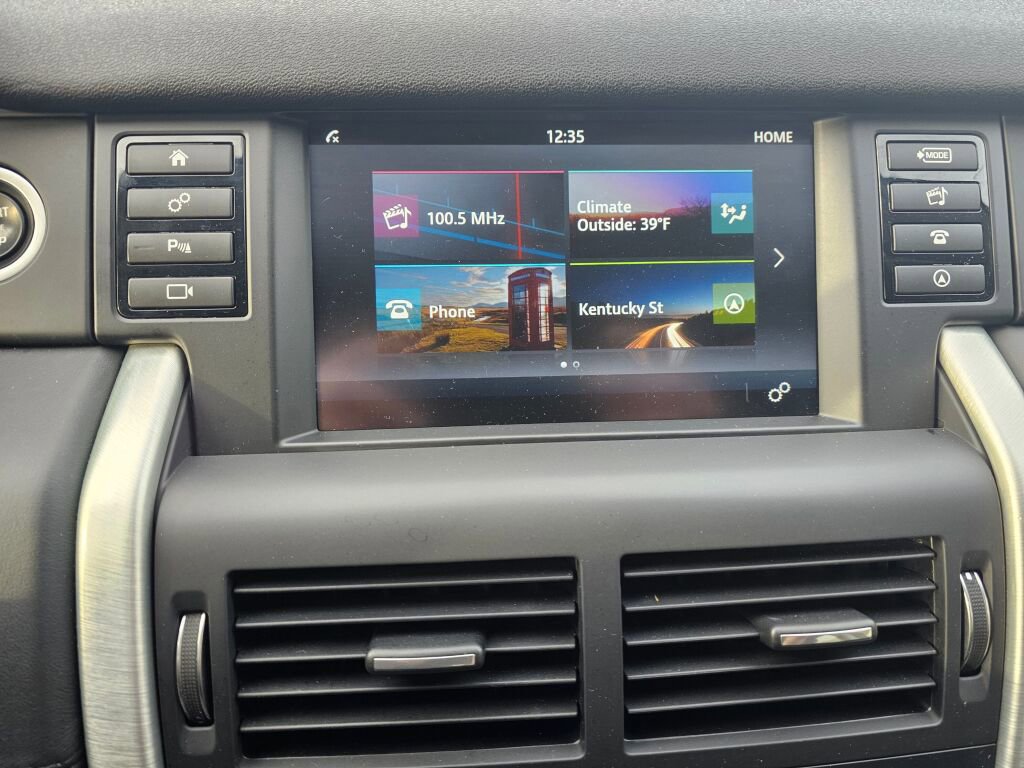 Used 2016 Land Rover Discovery Sport HSE Luxury AWD/4WD image 25