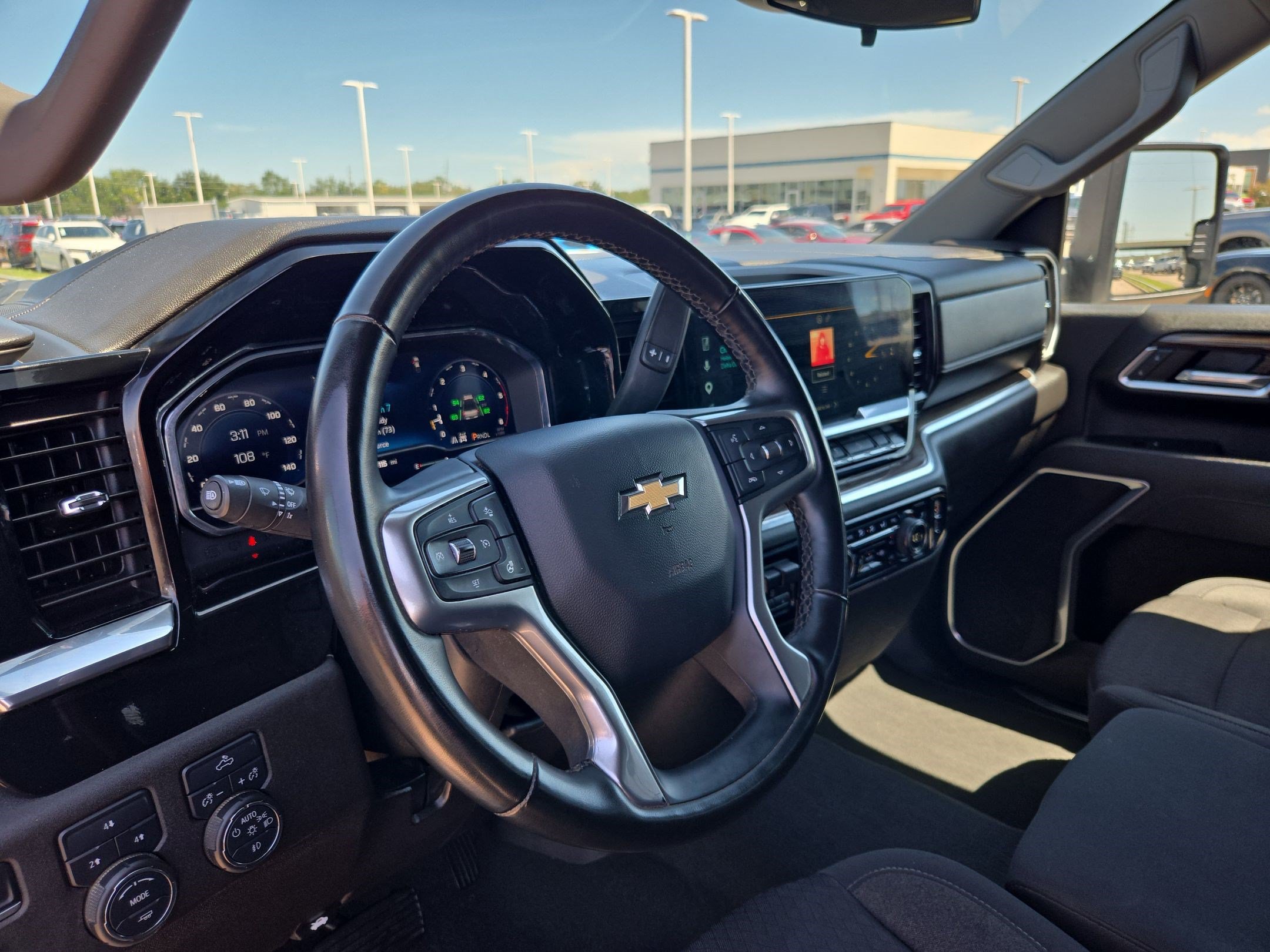 Used 2025 Chevrolet Silverado 2500 LT AWD/4WD image 15