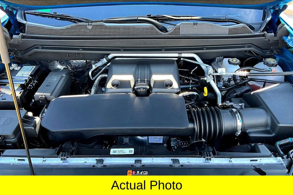 Used 2024 Chevrolet Colorado ZR2 w/ ZR2 Convenience Package III image 9