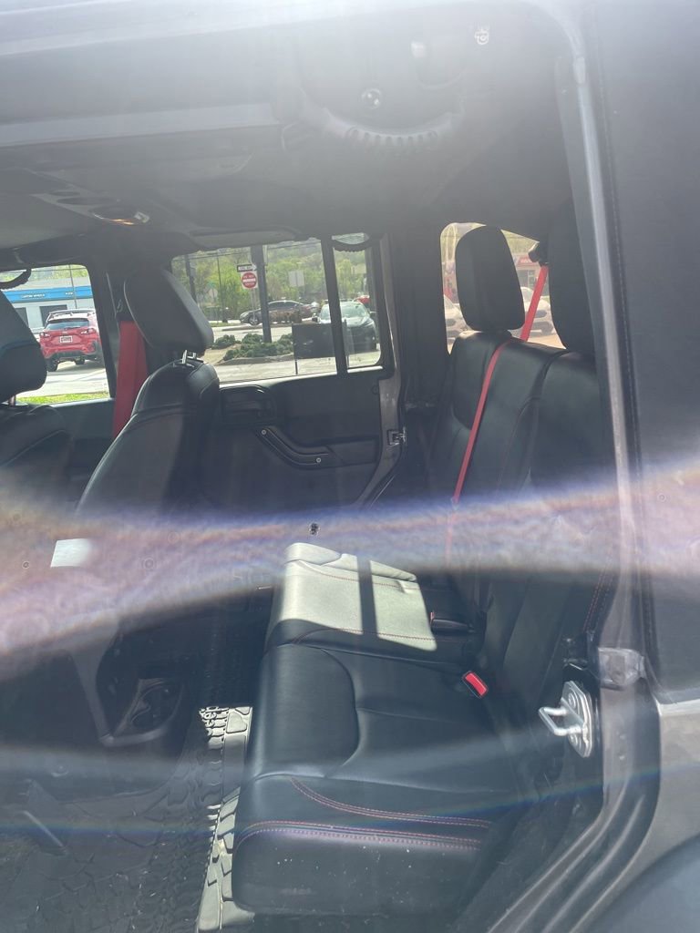 Used 2017 Jeep Wrangler Unlimited Rubicon image 9