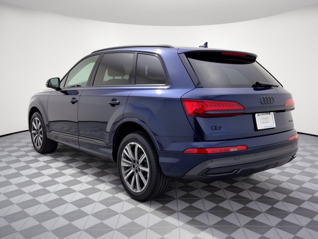 Used 2023 Audi Q7 2.0T Premium Plus w/ Premium Plus Package AWD/4WD image 3