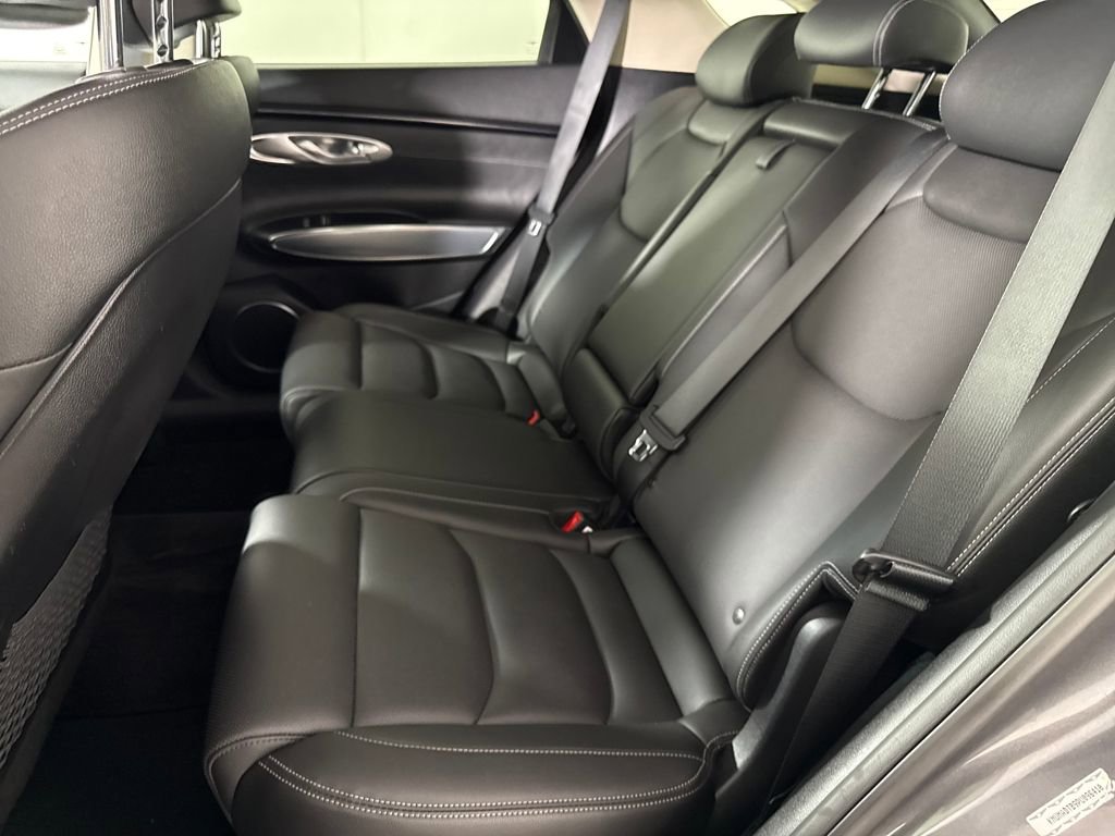 Used 2023 Genesis GV70 2.5T w/ Select Package image 13