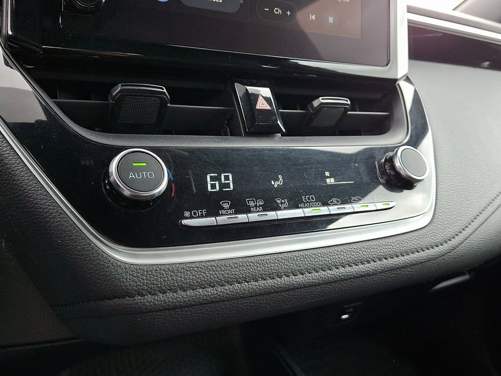 Used 2023 Toyota Corolla SE FWD image 18