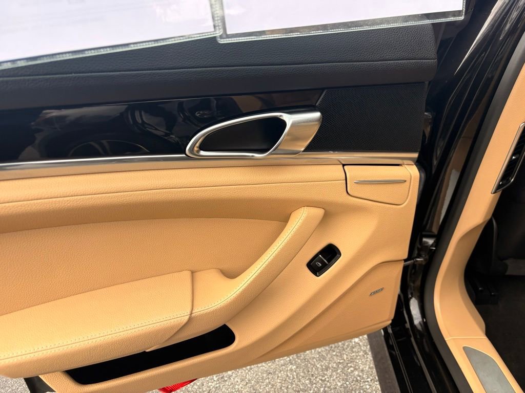 Used 2013 Porsche Panamera Platinum Edition image 19