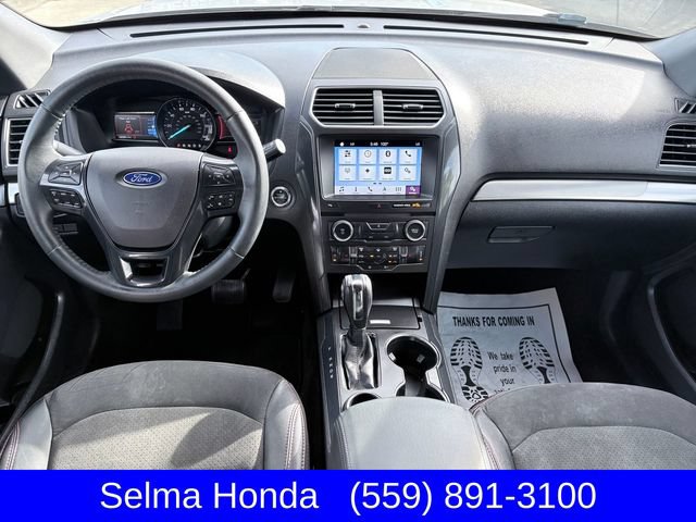 Used 2018 Ford Explorer XLT w/ Equipment Group 202A FWD image 9