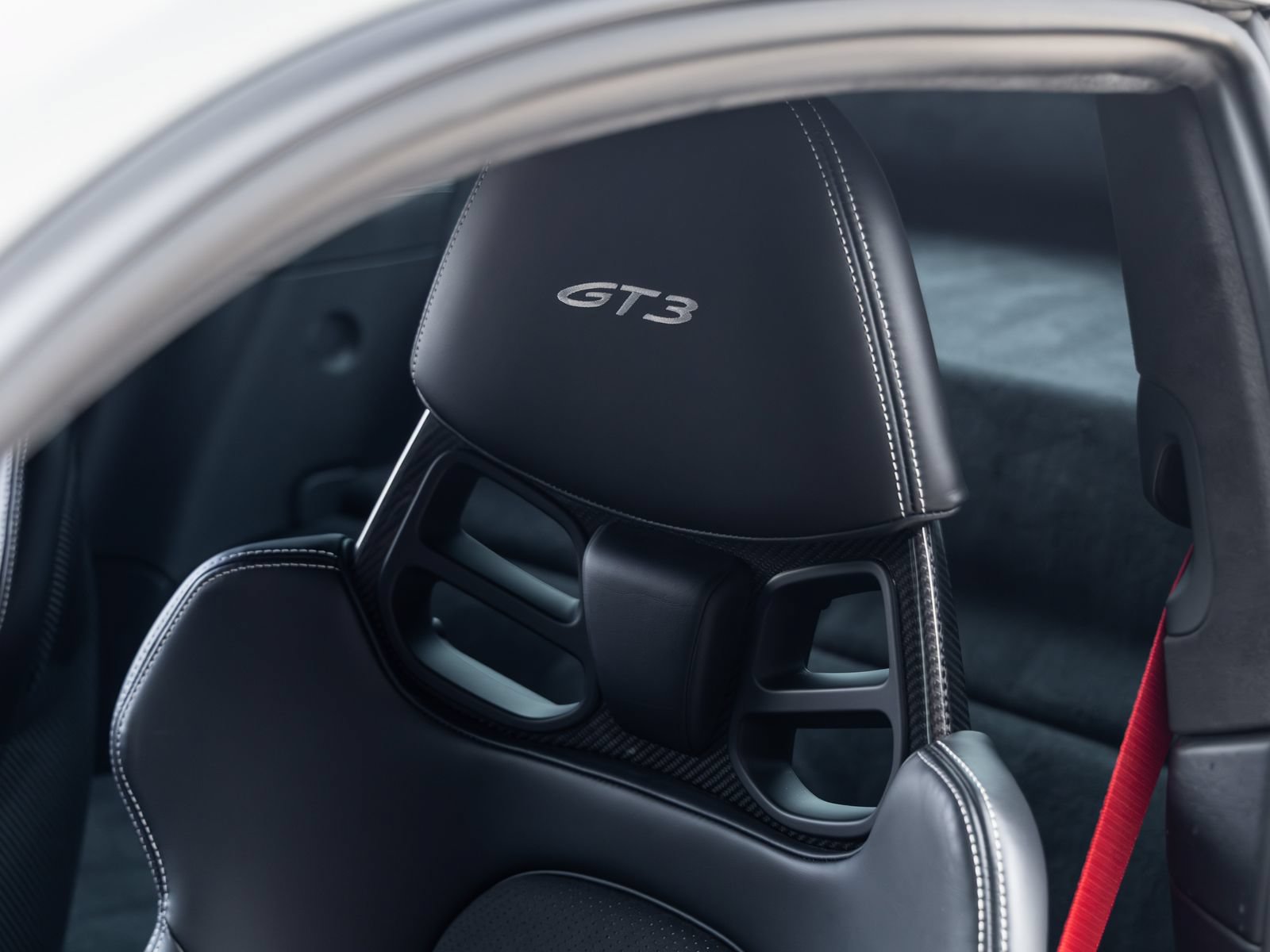 Certified 2022 Porsche 911 GT3 RWD image 39