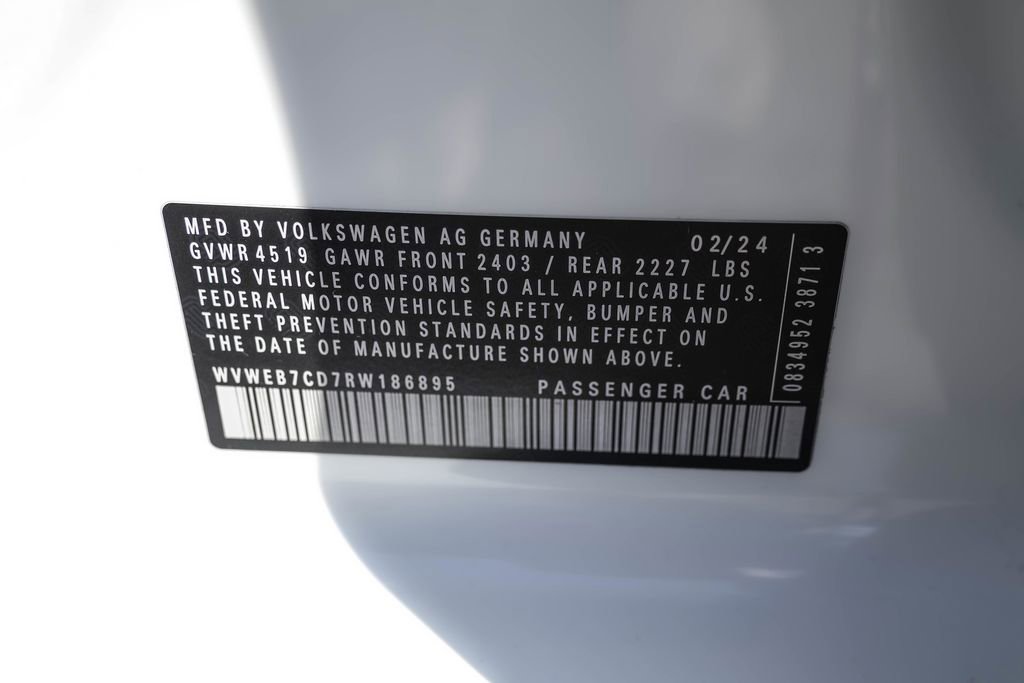 Certified 2024 Volkswagen Golf R image 36