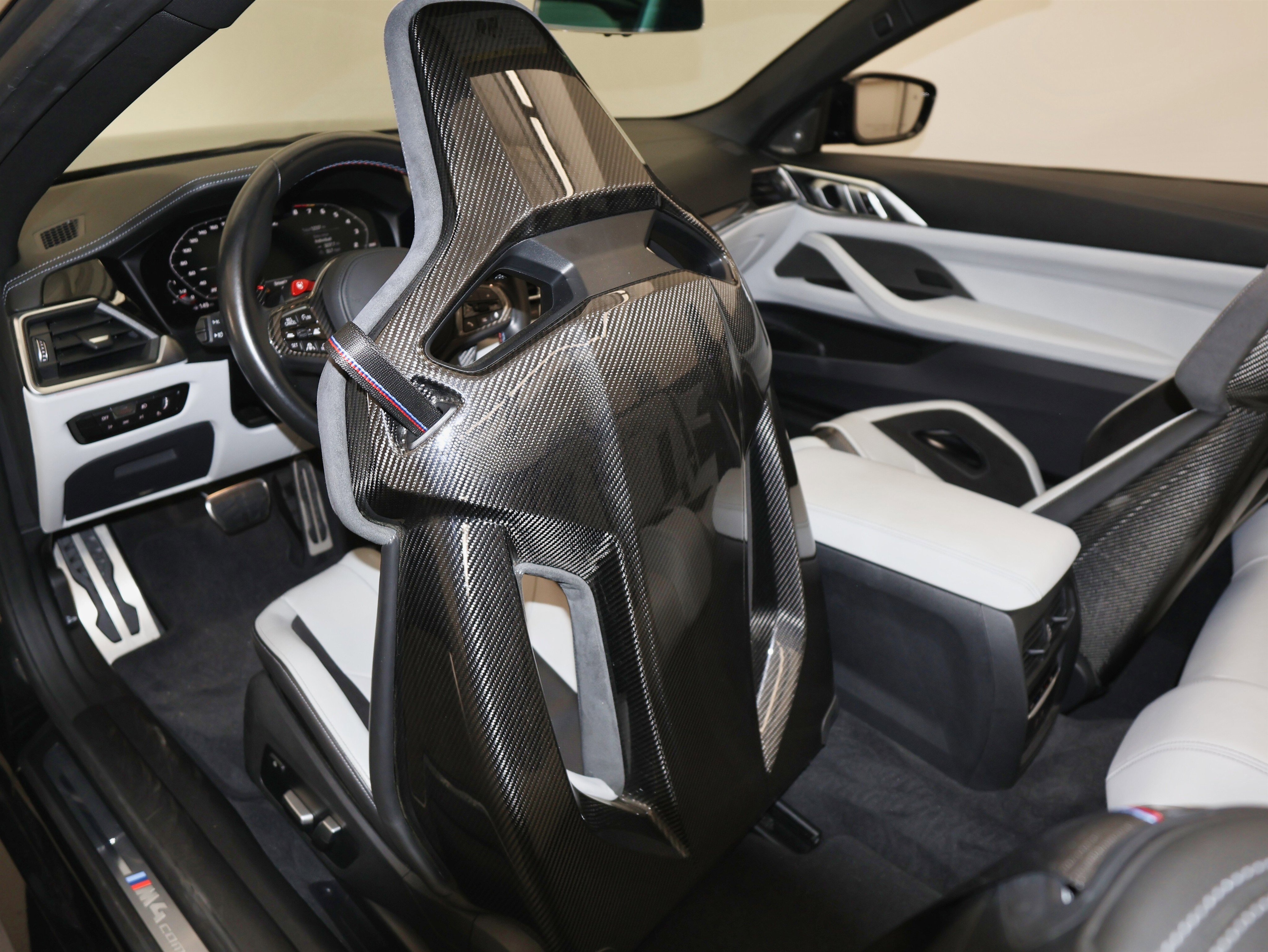 Used 2022 BMW M4 xDrive Competition image 29