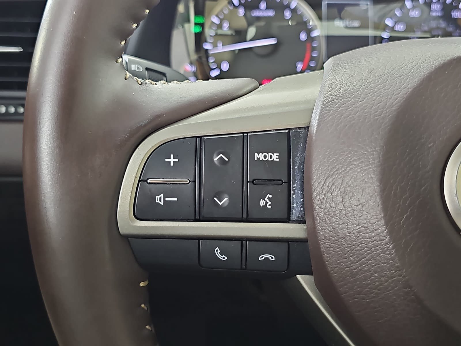 Used 2017 Lexus RX 350 FWD w/ Premium Package image 17