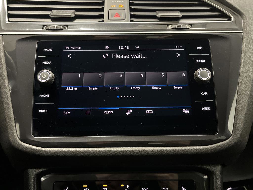 Used 2024 Volkswagen Tiguan SE R-Line image 18