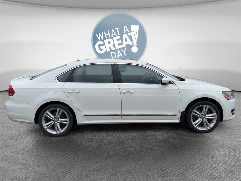 Used 2014 Volkswagen Passat TDI SE image 2