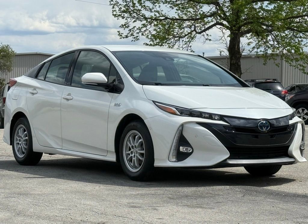 Used 2018 Toyota Prius Prime Advanced FWD image 8