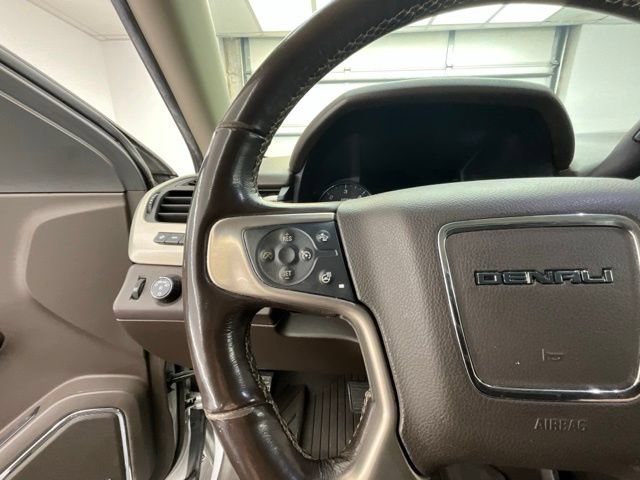 Used 2019 GMC Yukon XL Denali w/ Denali Ultimate Package AWD/4WD image 18
