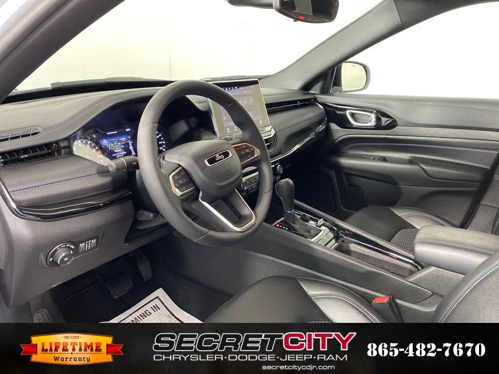 New 2026 Jeep Compass Latitude AWD/4WD image 11
