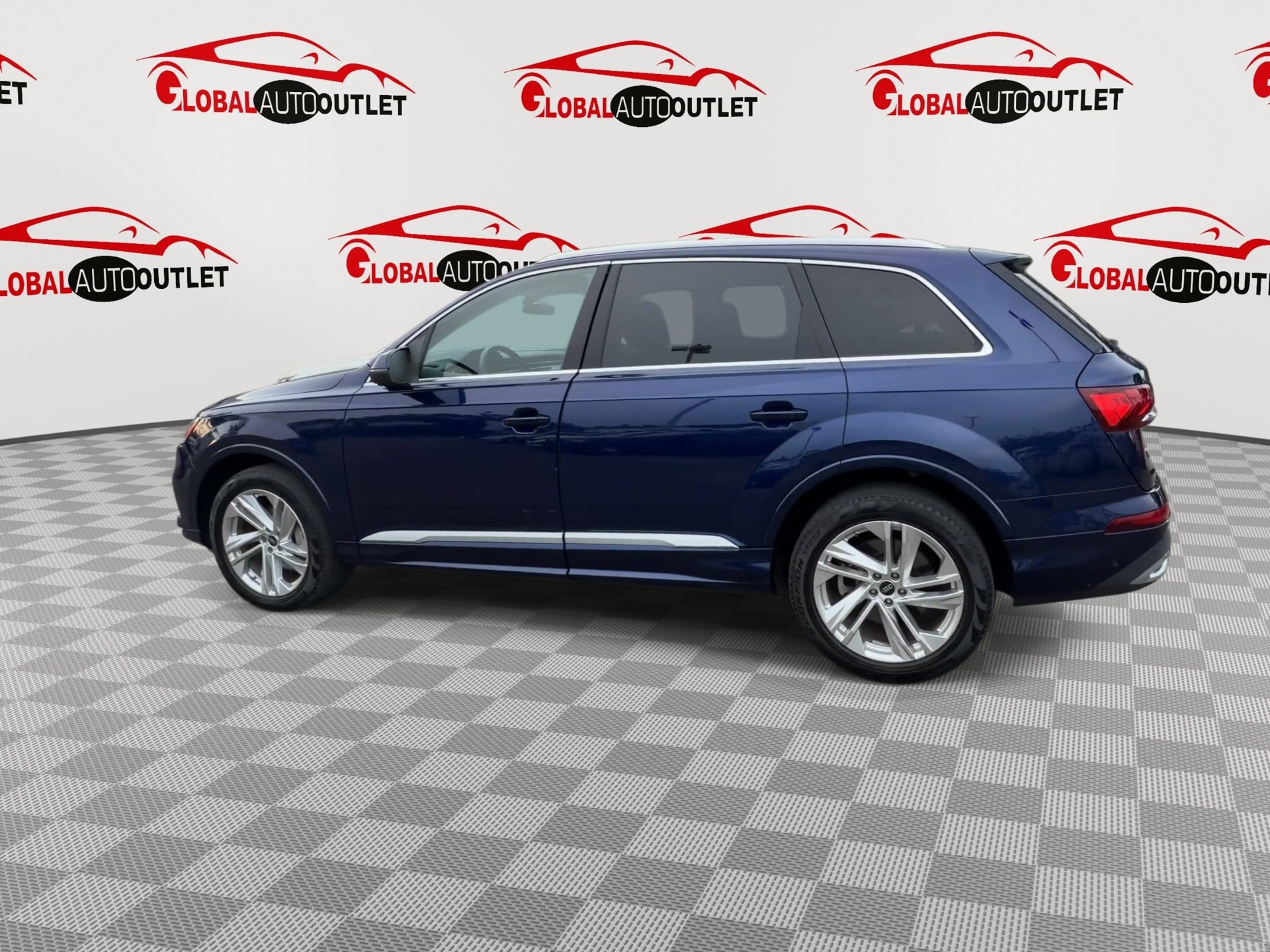 Used 2023 Audi Q7 3.0T Premium Plus w/ Premium Plus Package AWD/4WD image 5