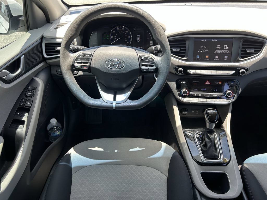 Used 2017 Hyundai Ioniq Blue FWD image 18