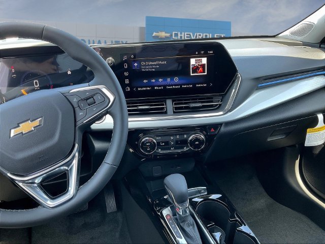 New 2026 Chevrolet Trax LT w/ Driver Confidence Package FWD image 6
