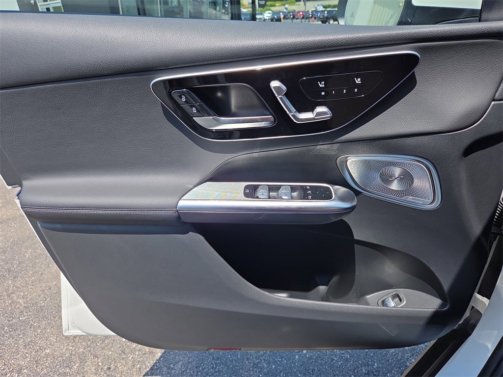 New 2025 Mercedes-Benz GLC 300 4MATIC image 19