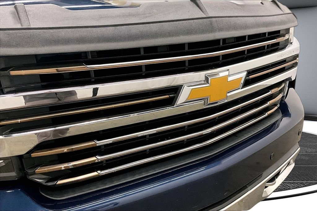 Used 2019 Chevrolet Silverado 1500 High Country AWD/4WD image 32