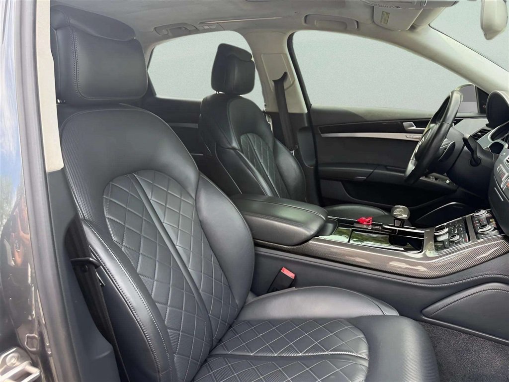 Used 2015 Audi S8 w/ S8 Driver Assistance Package AWD/4WD image 13