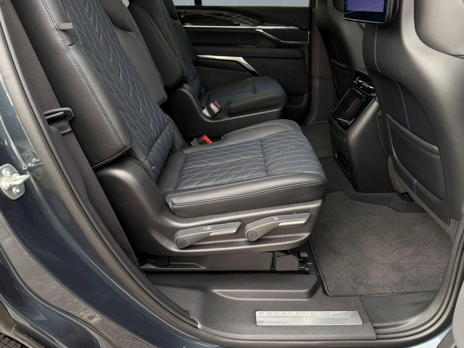 New 2026 Cadillac Escalade IQ Luxury 1 AWD/4WD image 29